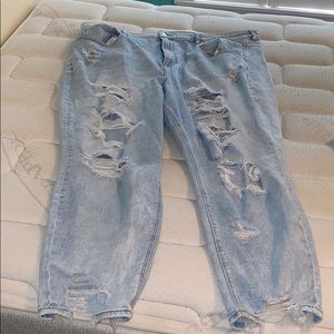 Cute American eagle mom jeans size 24